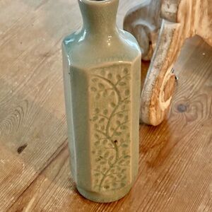 Vintage Style Celadon Crackle Glaze Vase Embossed Leaf Design Blue Gray 8”